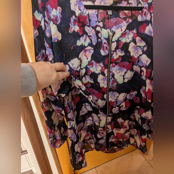NY Collection Floral Women's Top - Black, Purple, Red - Picture 2 of 6